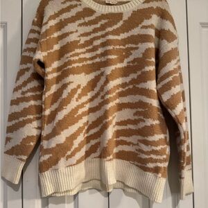 Cozy Animal-Print Crewneck Sweater - Cream & Tan